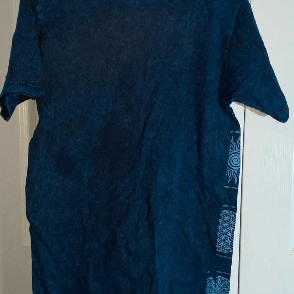 Rising International Men T-shirt S Spiritual Block Symbols Blue Graphic AA14 - Picture 6 of 6